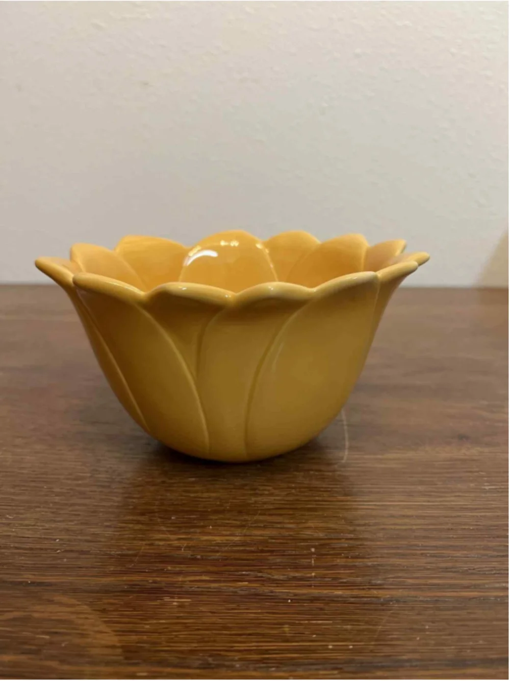 Home American Simplicity Hand-Painted Yellow Petal Bowl 6” Ceramic Flower Design